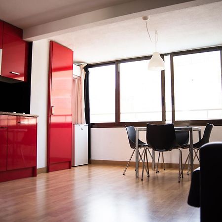 Now Benidorm Apartment Bilik gambar